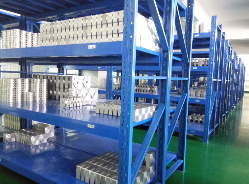 午夜精品视频观看增壓缸物料倉庫間